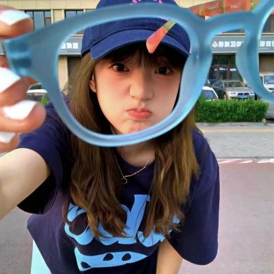 我的顶流老婆太可爱